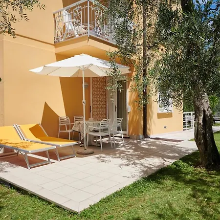 La Pervinca - Bilo - 4 Terrazzo - Giardino Malcesine